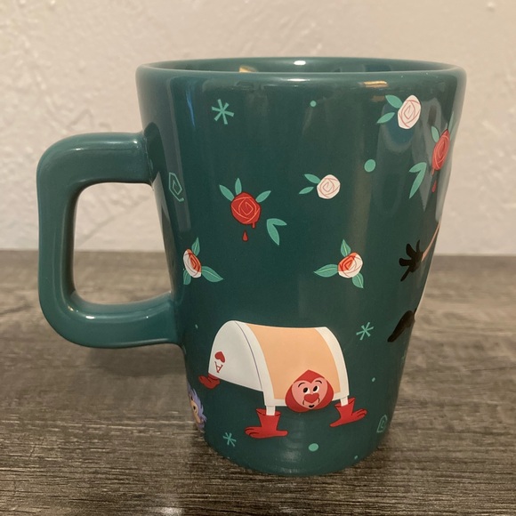 Queen of Hearts|- Alice and Wonderland Coffee Mug - Picture 7 of 8